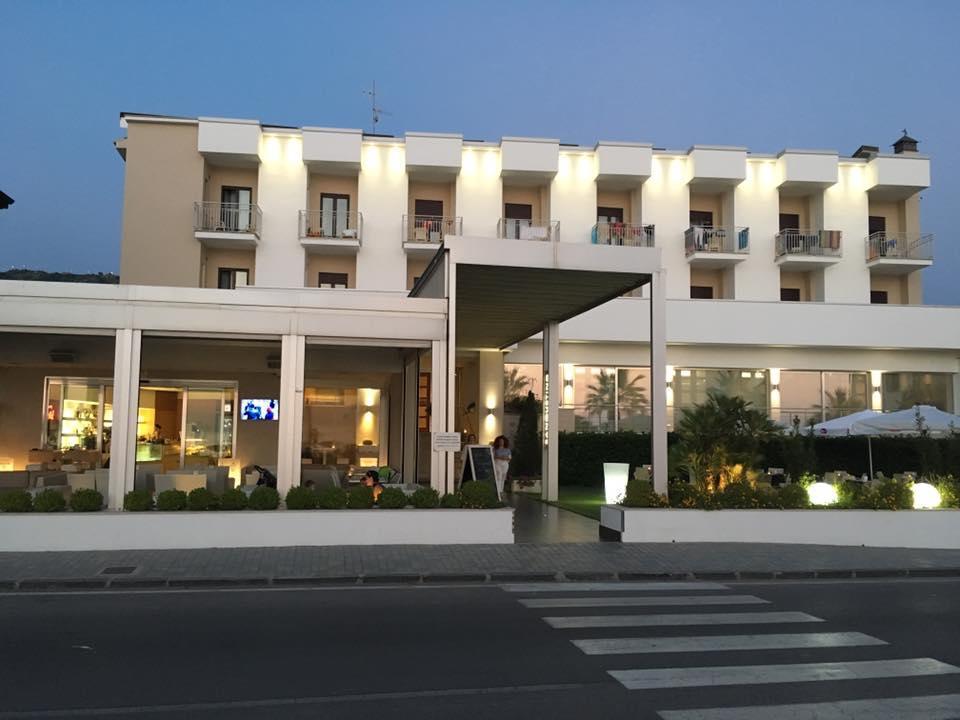 Hotel Serenella Agropoli Exterior foto